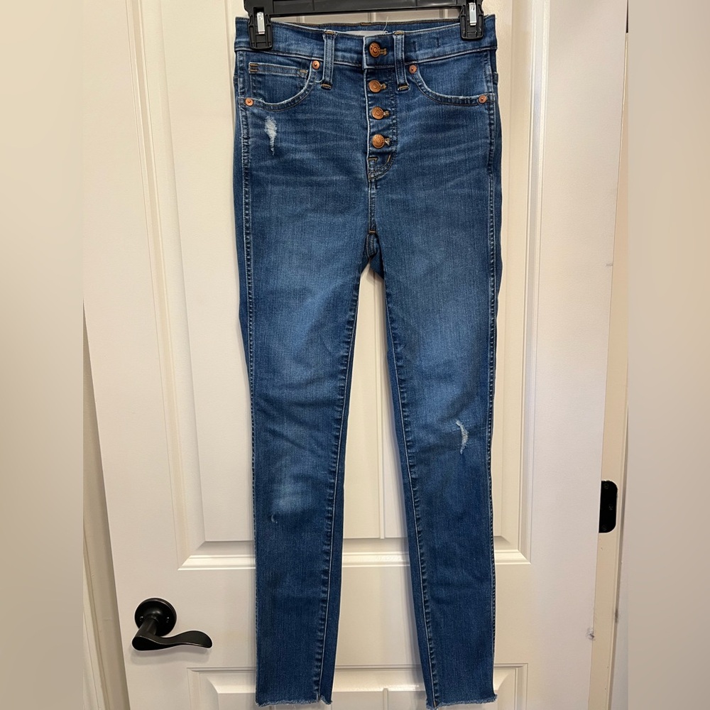 Madewell 10” high rise skinny button downs size 24